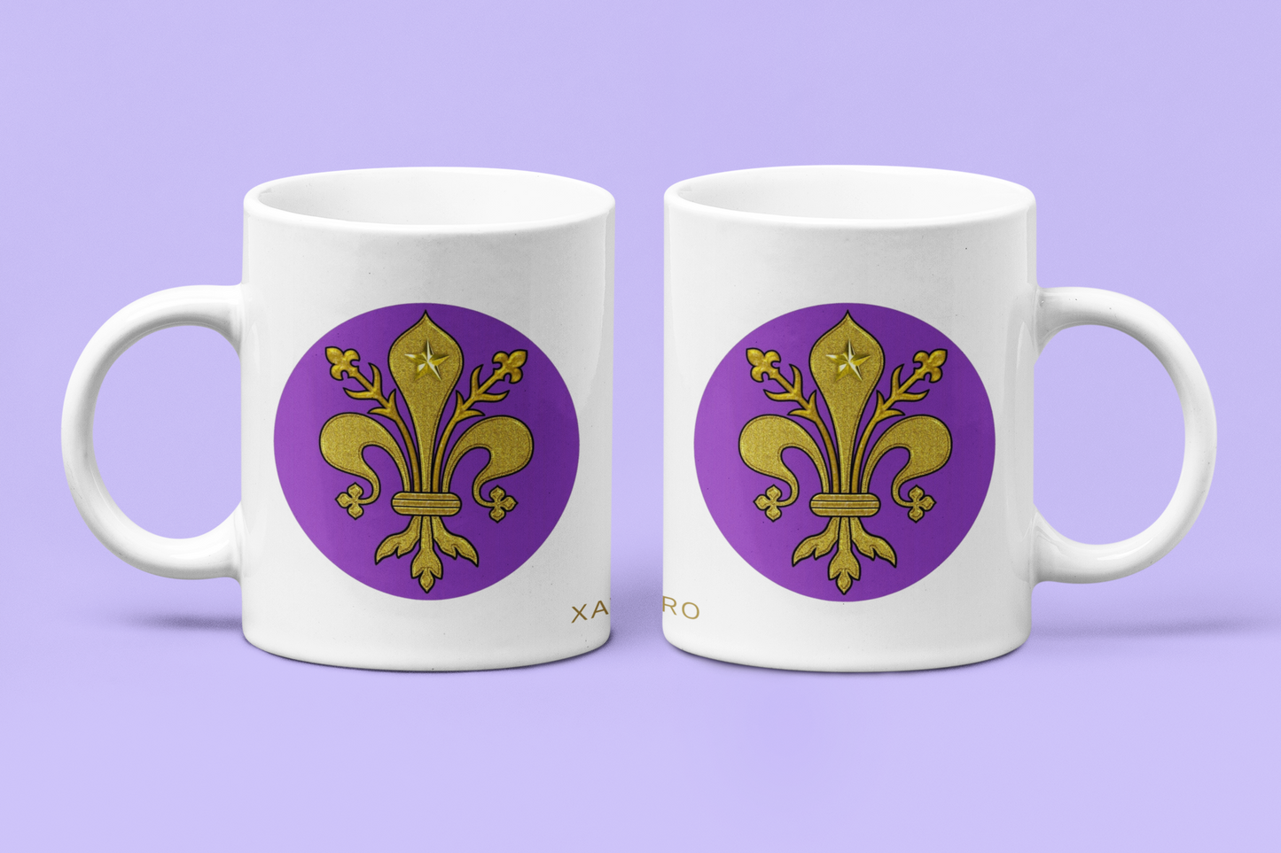Taza con Flor de Lys Dorada